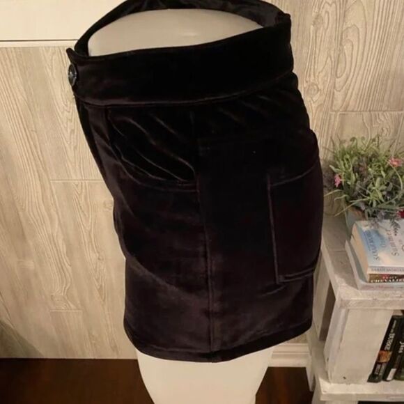 *SPELL & The Gypsy* Black Velvet Shorts Size Small - Picture 2 of 5